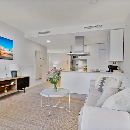 Angelica Malaga Beach Apartment *
